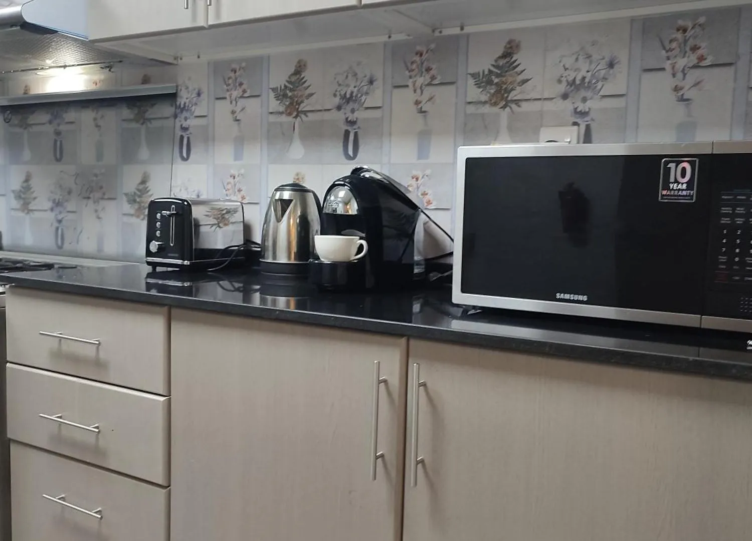 Entire Luxury And Family One Bed Room Living Room In Front Of Beach Sharjah