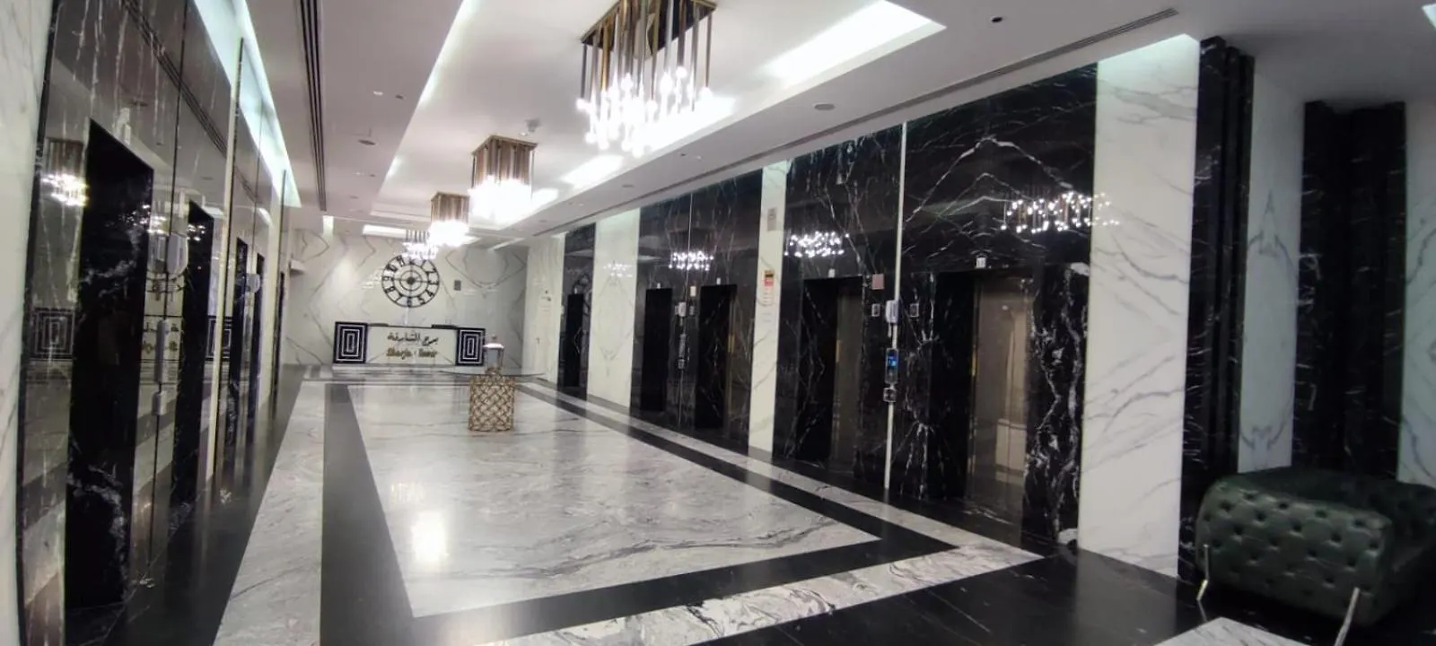 Entire Luxury And Family One Bed Room Living Room In Front Of Beach 沙迦